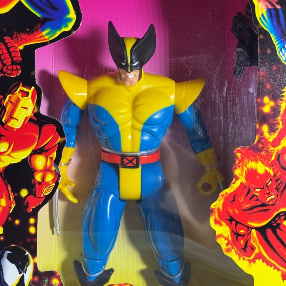 1997 Toy Biz Marvel Universe  WOLVERINE X-MEN Action Figure - Picture 2 of 10